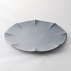 Plisse 11" plate dark gray